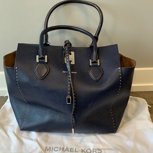 Micheal kors collection bag